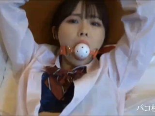 ASIA-102 メンズエステマッサージ（エロなし）の本場韓国で部屋に呼んだマッサージ嬢にデカチ○コ見せつけセッ